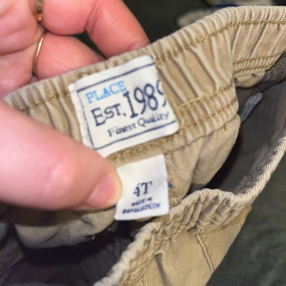 Boys Khaki shorts - Picture 2 of 2